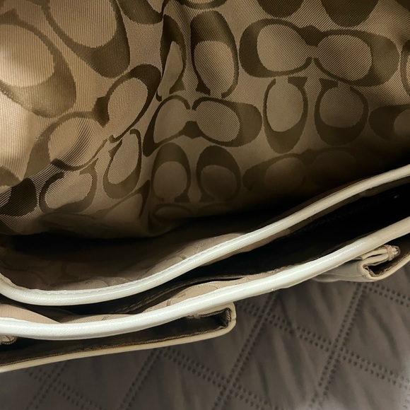 Purse - Picture 3 of 3